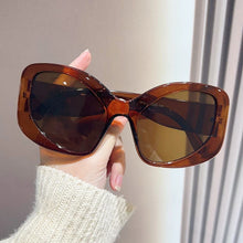 Designer's Inspired Oversized Cat Eye Sunglasses UV400 - Felina